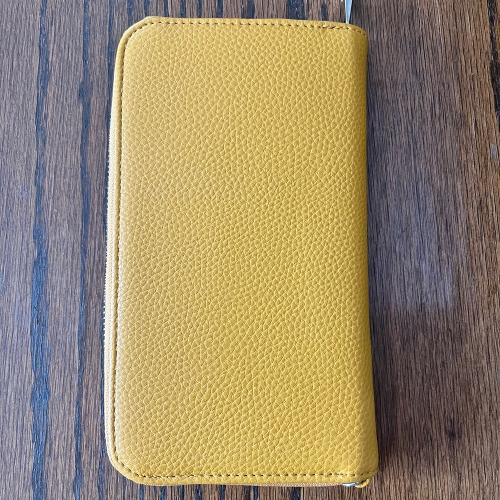 Thirty-One Benjamin wallet